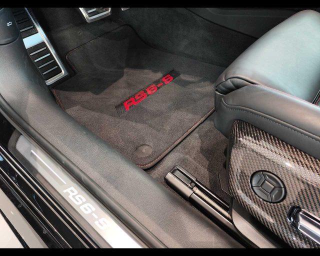 AUDI RS6 Avant 4.0 TFSI V8 quattro tiptronic