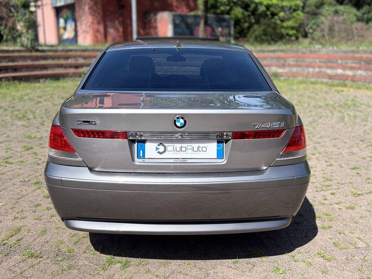 BMW Serie 7 E 65-66 745i