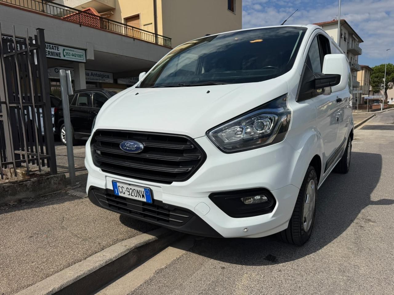 Ford Transit custum ibrido disel