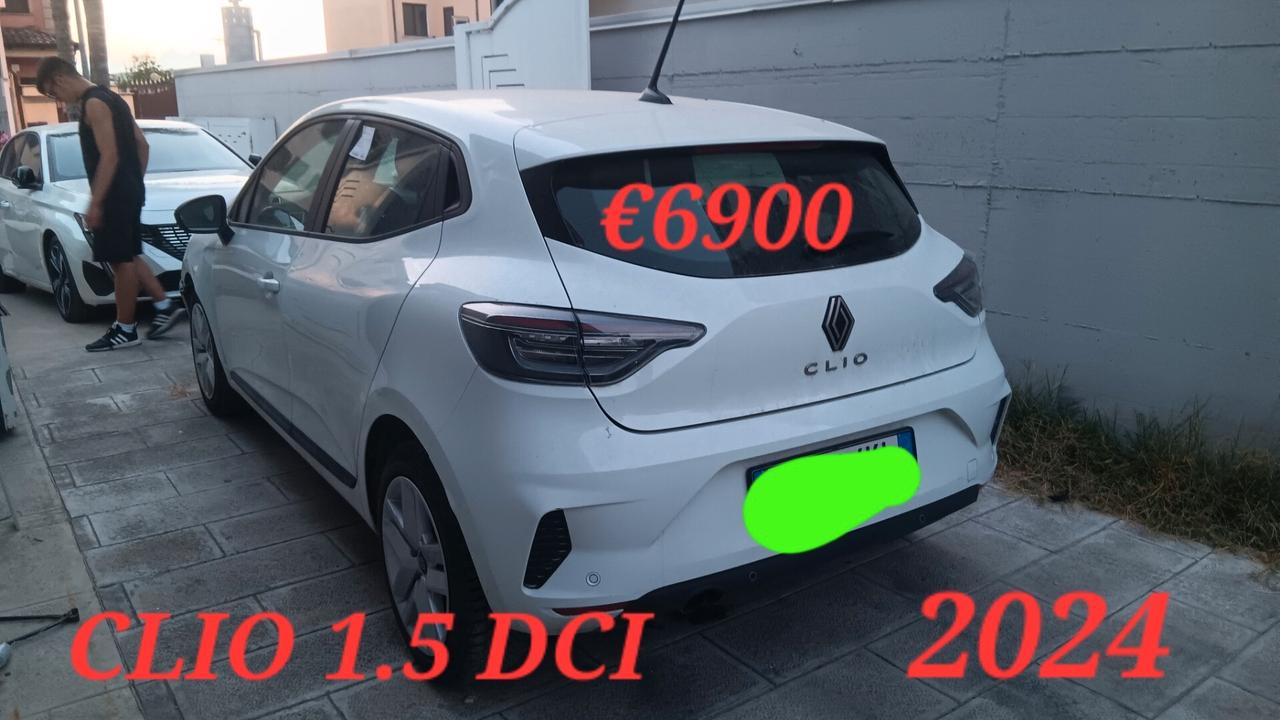 Renault Clio incidentata sinistrata mondialcars 024