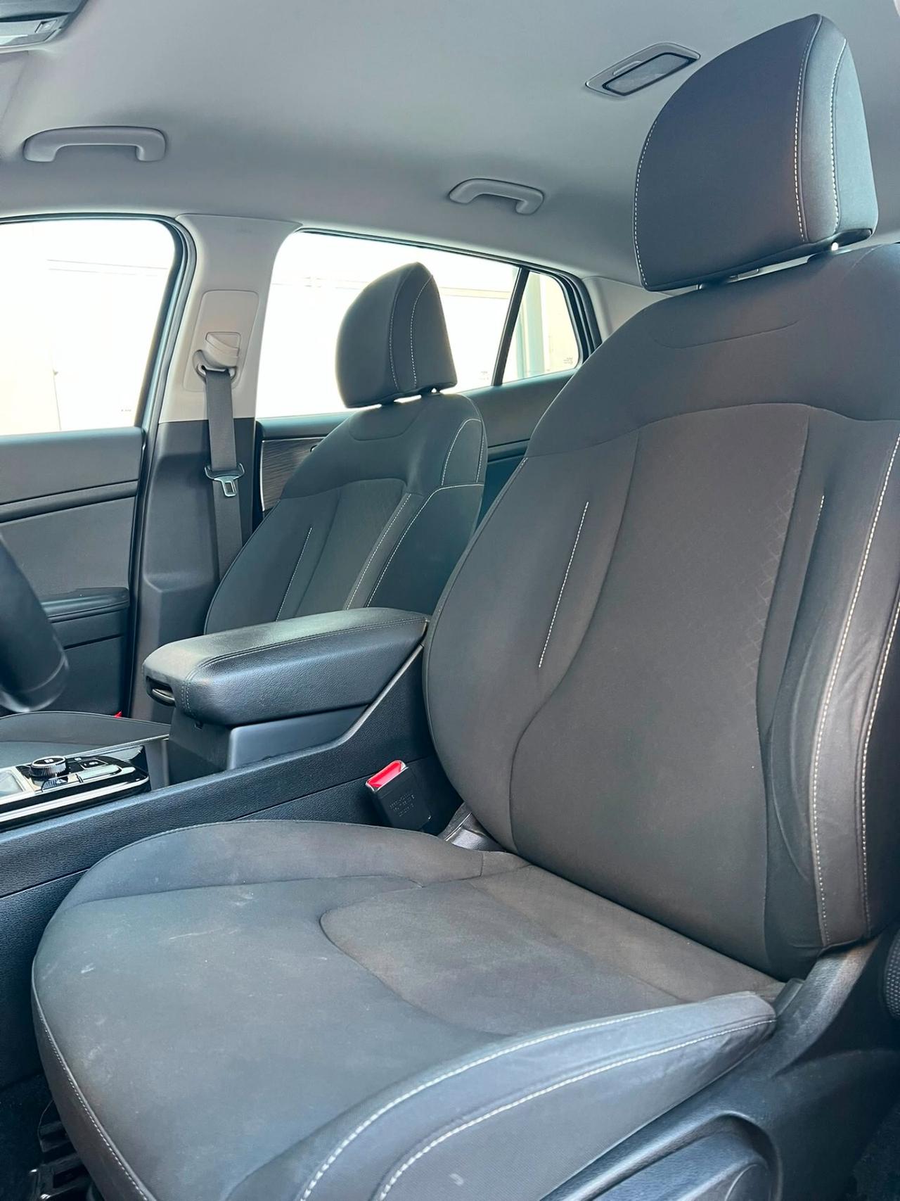 KIA SPORTAGE 1.6 CRDi MHEV 136CV 2023!!! AUTOMATICA!!!
