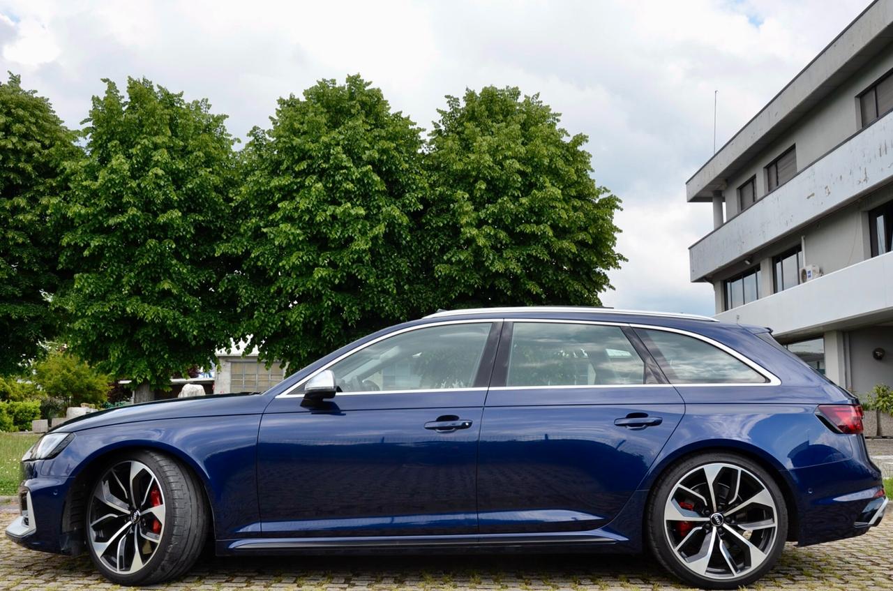 AUDI RS4 AVANT 2.9 TFSI QUATTRO 450cv TIPTRONIC, CRONOLOGIA SERVICE AUDI, UFF ITALIANA, FULL OPTIONAL, TETTO, SCARICO, HI-FI BANG & OLUFSEN, MATRIX, PERMUTE