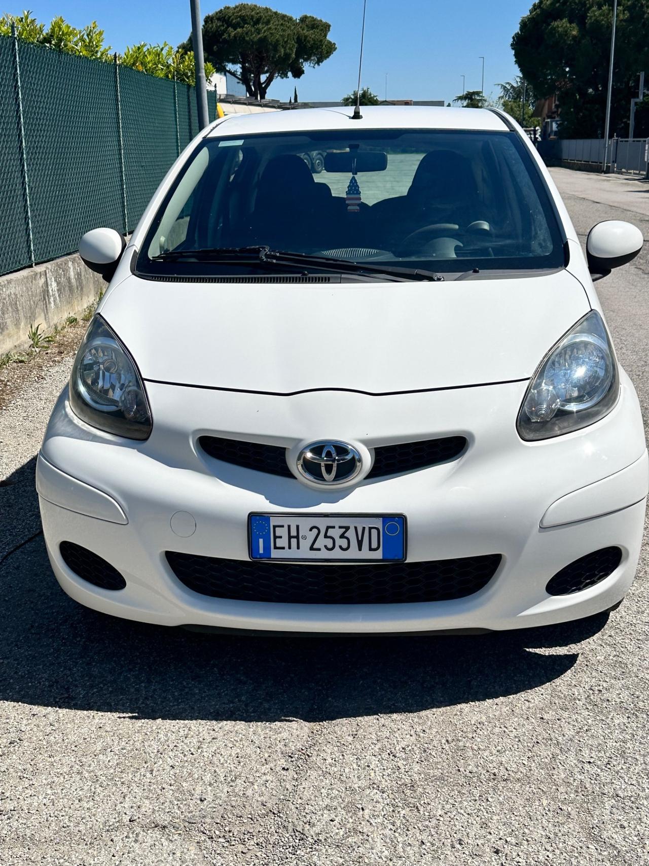 Toyota Aygo 1.0 12V VVT-i 5 porte