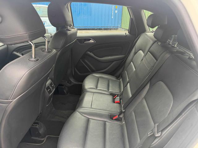 MERCEDES-BENZ B 180 BlueEFFICIENCY Premium senza nessun lavoro da fare