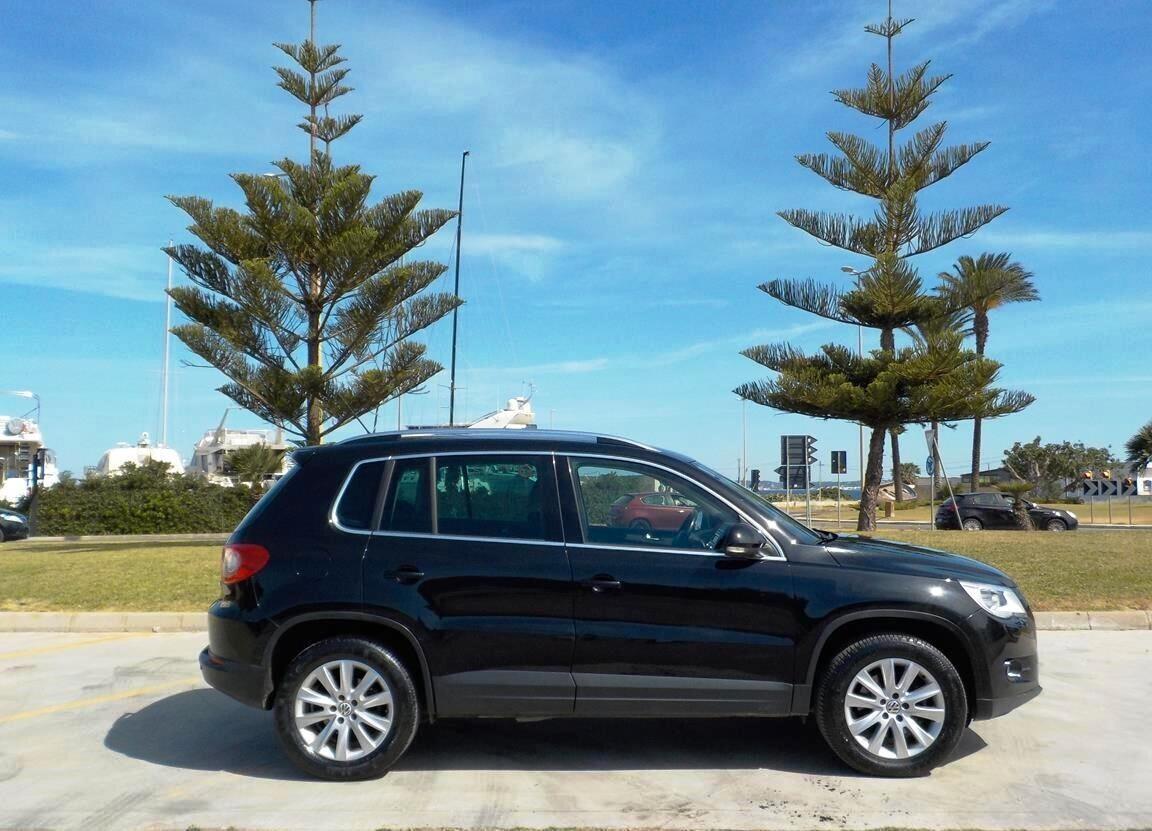 Volkswagen Tiguan 2.0 TDI DPF 4MOTION tiptronic Sport & Style