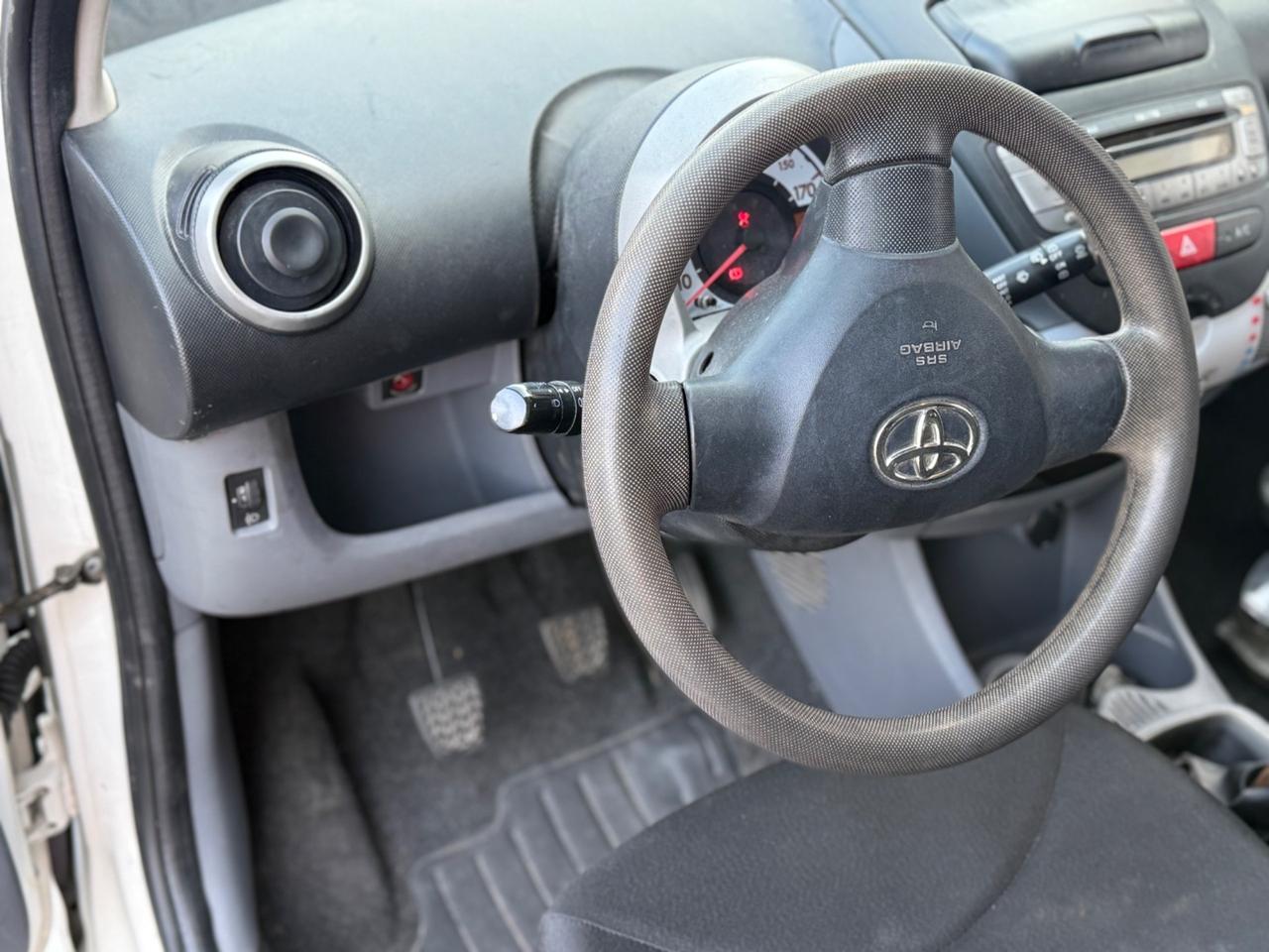Toyota Aygo 1.0 12V VVT-i 5 porte Lounge Connect MMT
