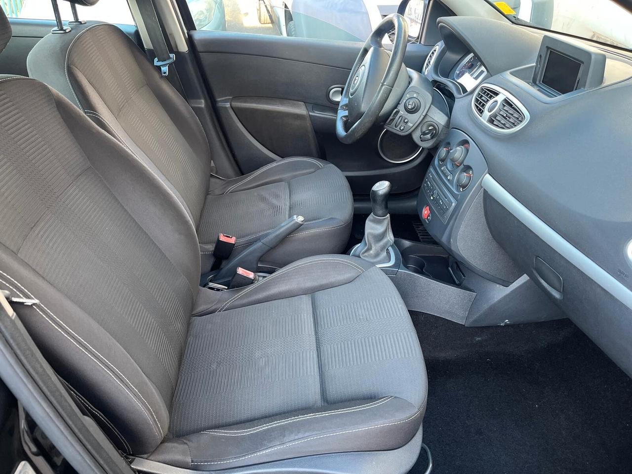 Renault Clio 1.2 16 V 5P GPL DYNAMIQUE