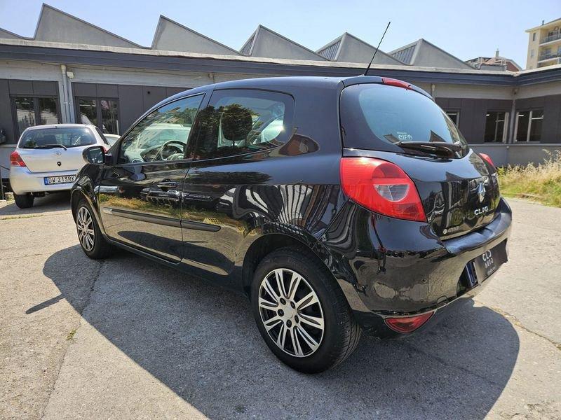 Renault Clio Clio 3p 1.2 16v Dynamique Gpl