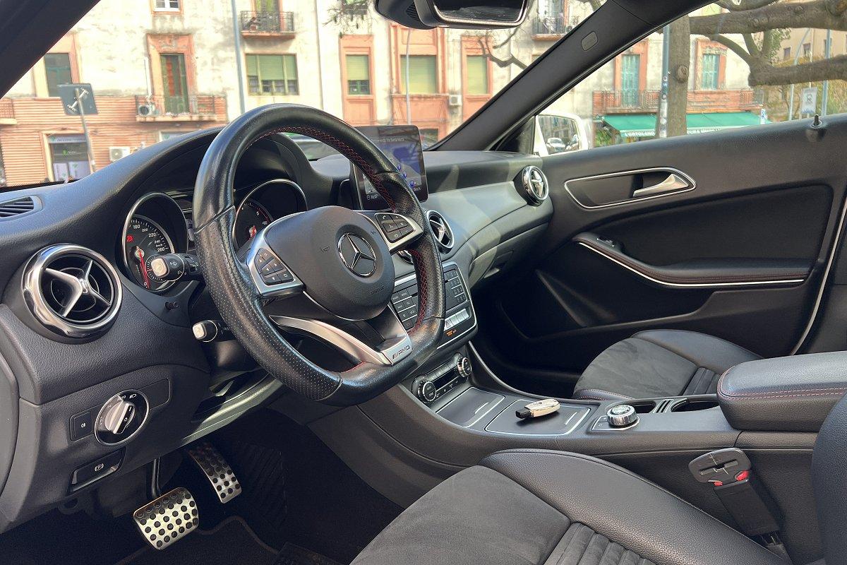 MERCEDES GLA 200 d Automatic Premium