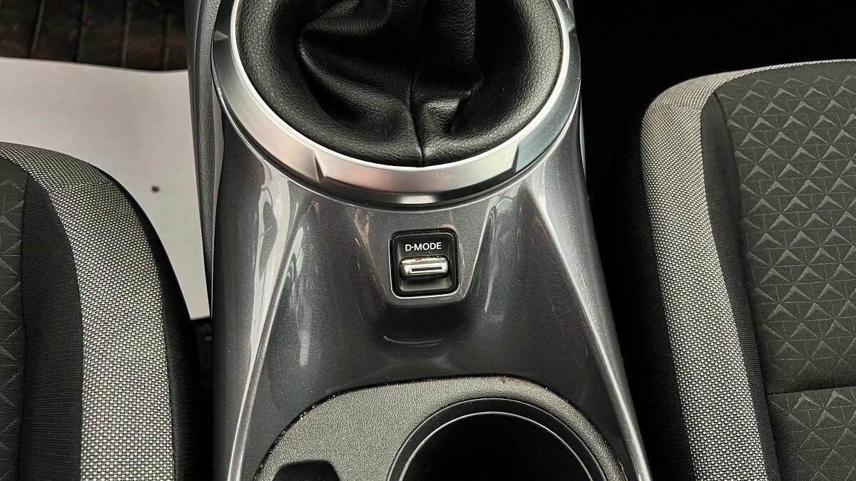 Nissan Juke 1.0 DIG-T 114 CV N-Connecta