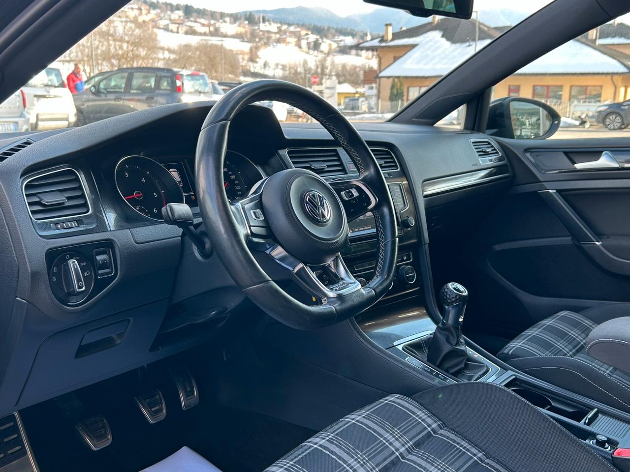 Volkswagen Golf GTD 7 2.0 TDI 5p. "MANUALE"