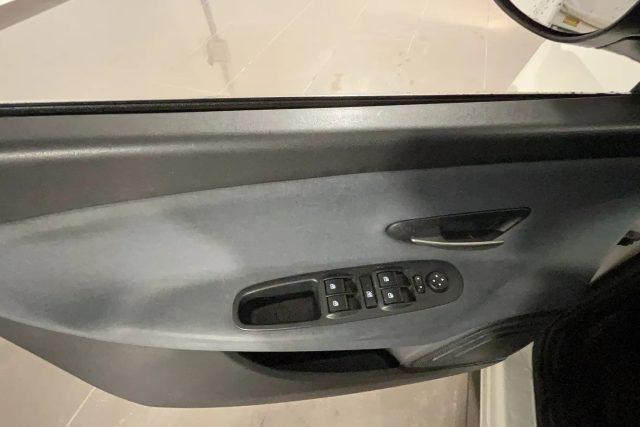 LANCIA Ypsilon 1.0 FireFly 5 porte S&S Hybrid Ecochic Gold