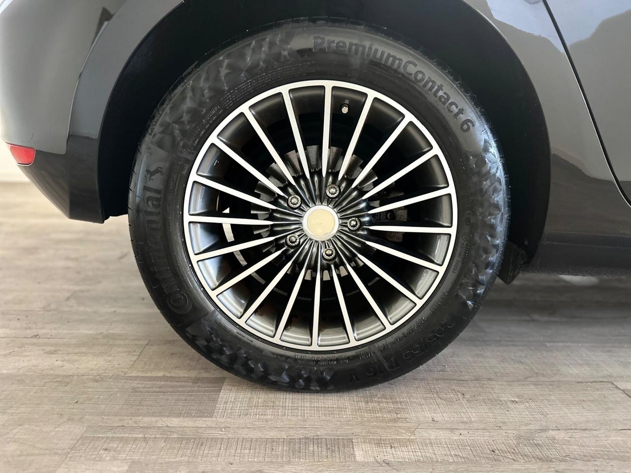 Volkswagen Golf 1.6 TDI DPF 5p. Comfortline NEOPATENTATI