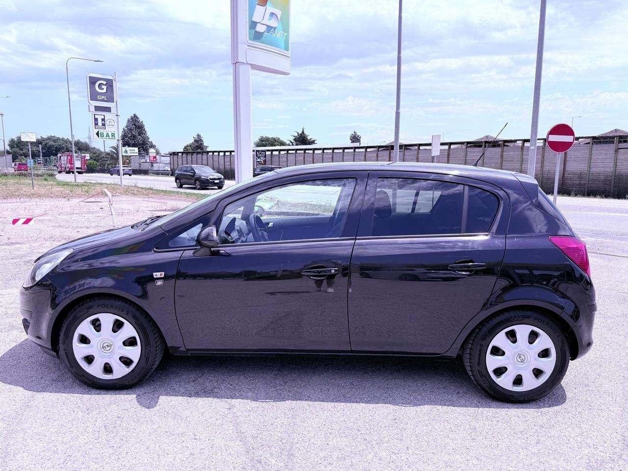 Opel Corsa 1.2 80CV 5 porte GPL-Ok neopatentati
