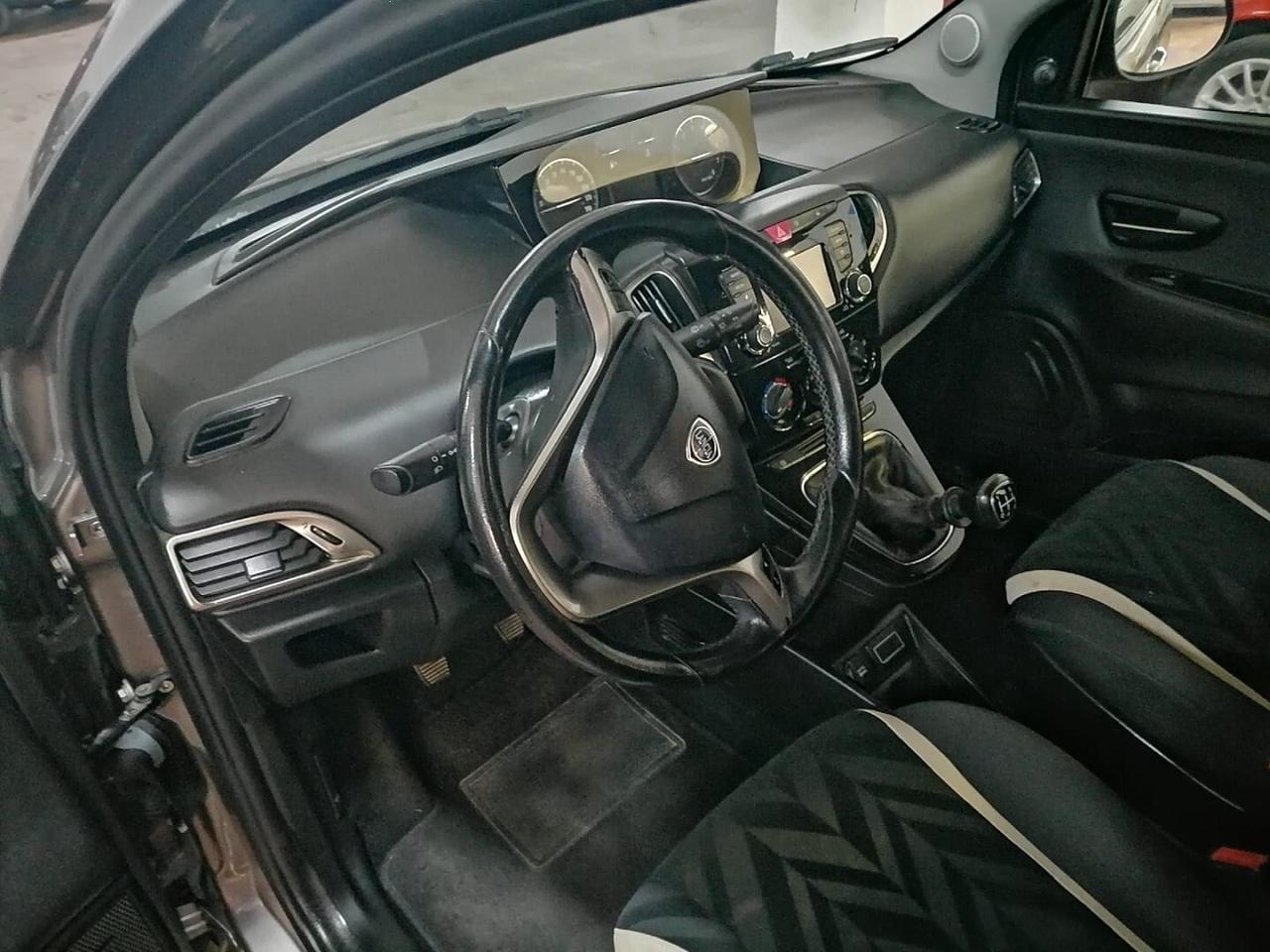 Lancia Ypsilon 1.2 69 cv Ecoshic Gpl Gold OK NEOP