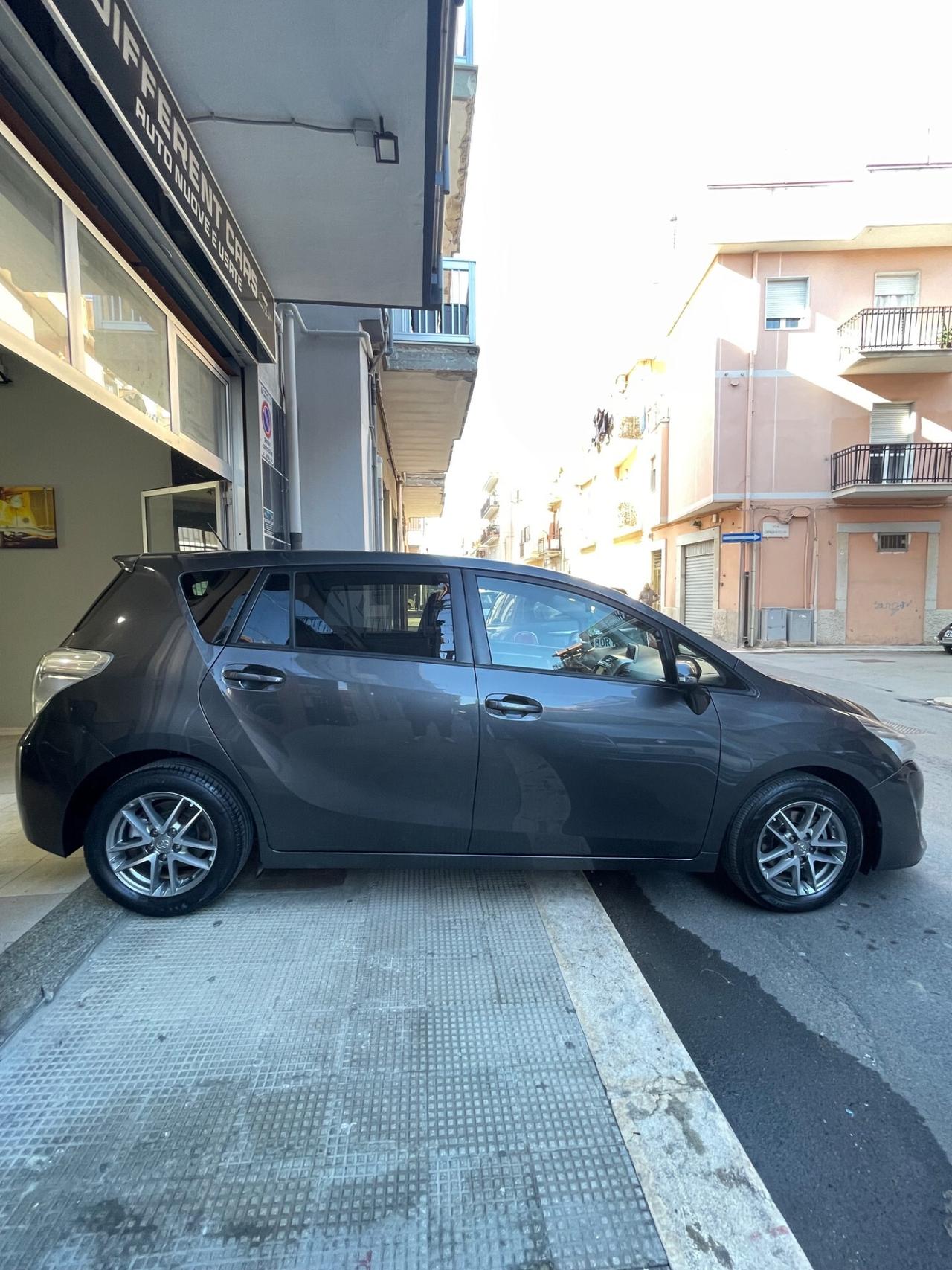 Toyota Verso 1.6 D-4D Style