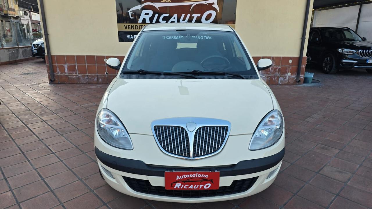 Lancia Ypsilon 1.2 Argento