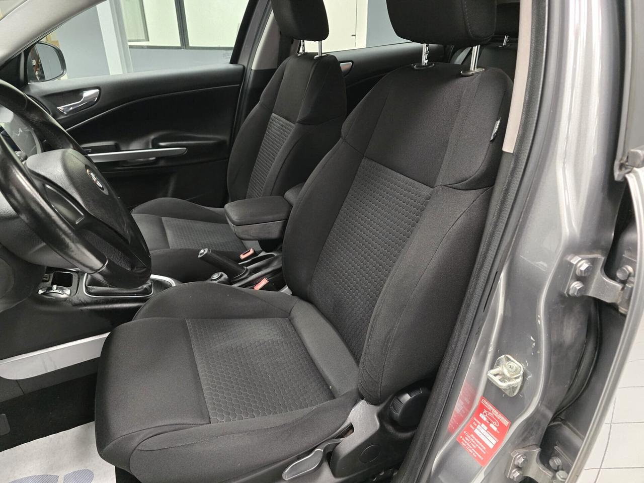 Alfa R. Giulietta 1.4 Turbo 120 CV GPL Distinctive 2012