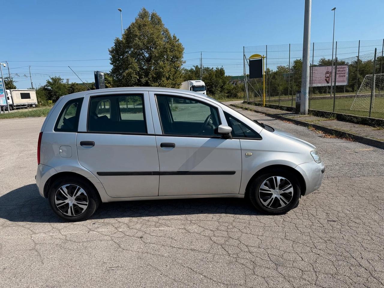 Fiat Idea 1.2 16V BlackLabel