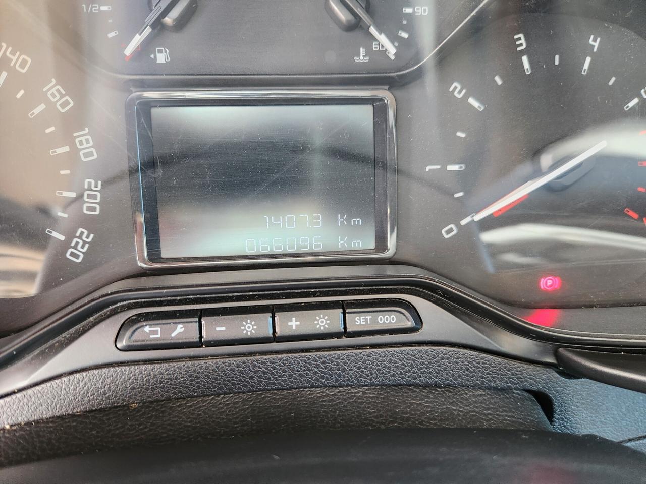 Citroen Berlingo 3 posti