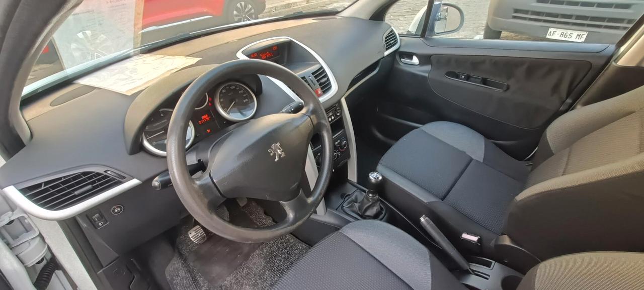 Peugeot 207 Plus 1.4 8V 75CV 5p. ECO GPL