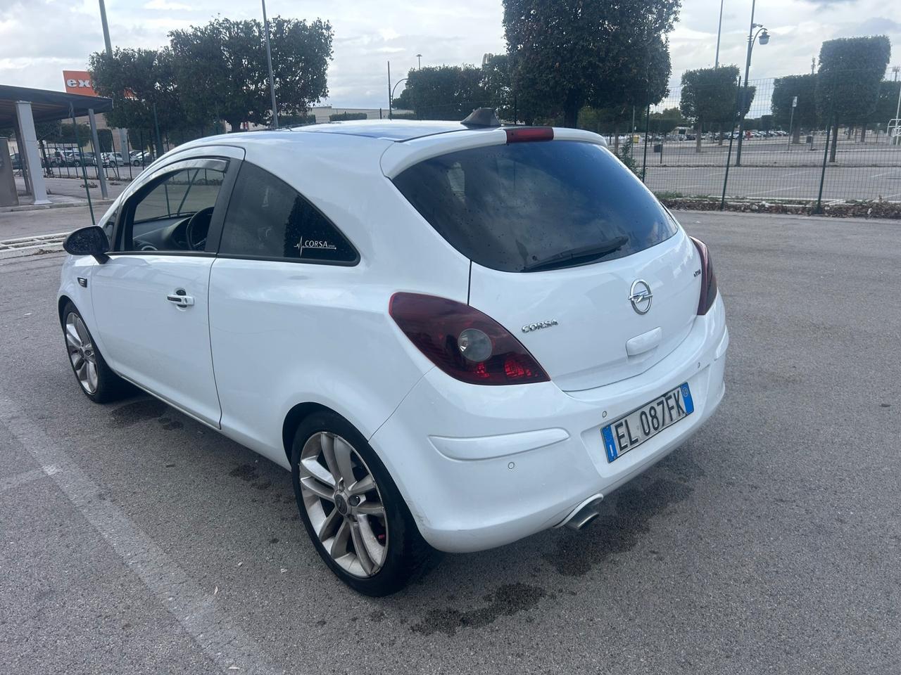 Opel Corsa 1.7 CDTI 130CV 3 porte b-color Sport