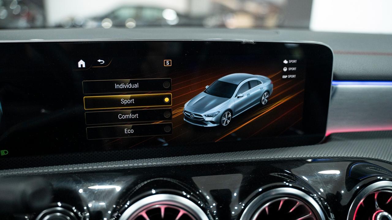 Mercedes-benz CLA 180 D COUPE PREMIUM PLUS AMG 19" PACK LUCI XENO PELLE FULL OPTIONAL