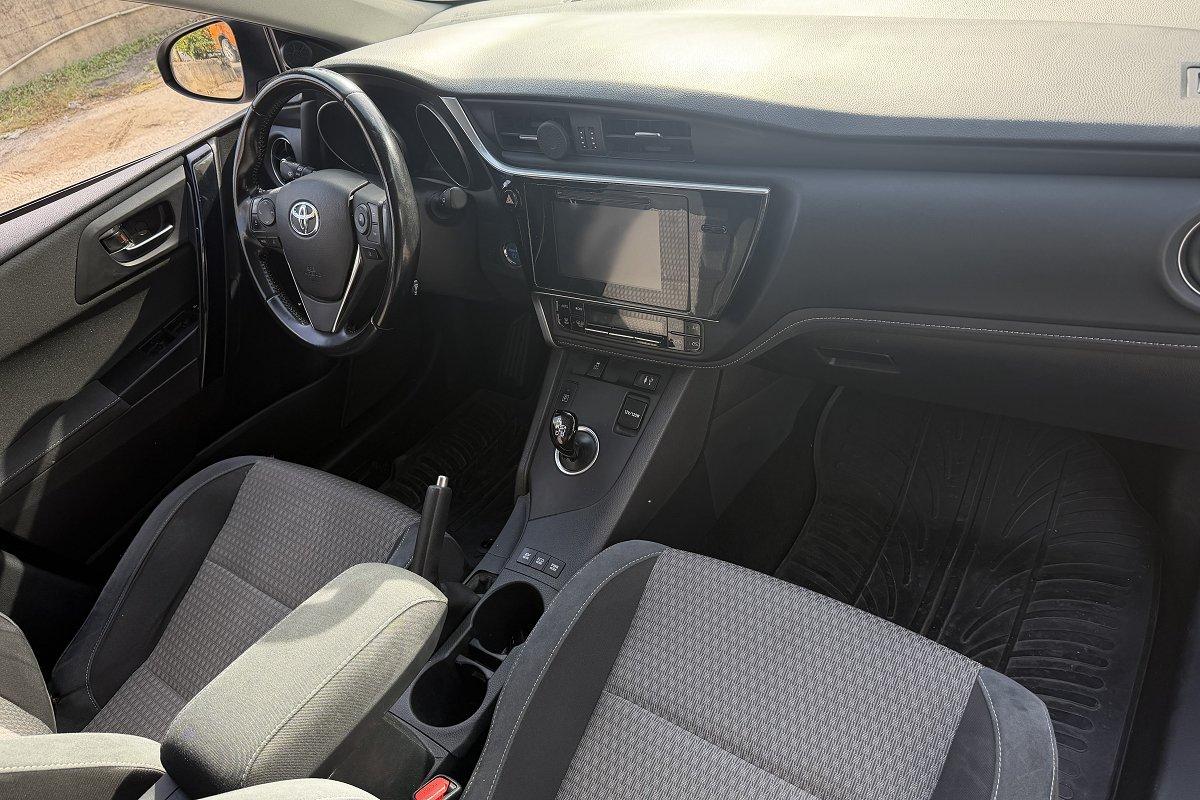 TOYOTA Auris Touring Sports 1.8 Hybrid Style