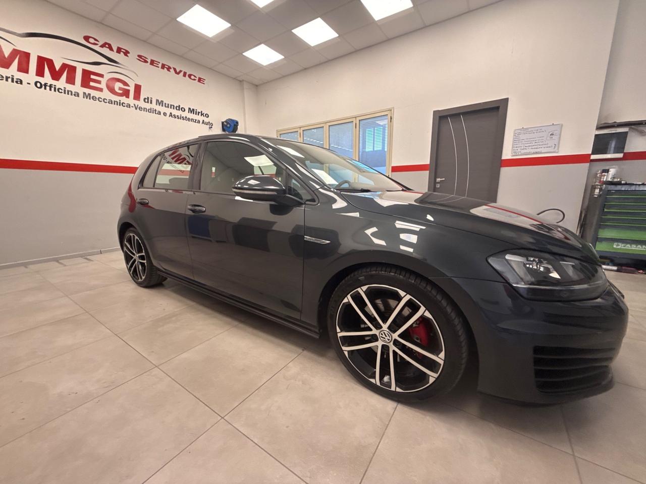 Volkswagen Golf GTD 2.0 TDI DSG 5p. BlueMotion Technology