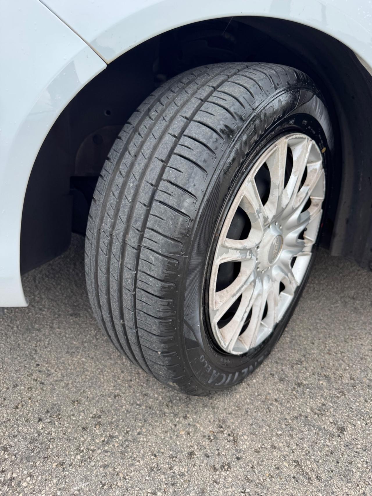 Ford B-Max POCHI KM/UNICO PROPRIETARIO