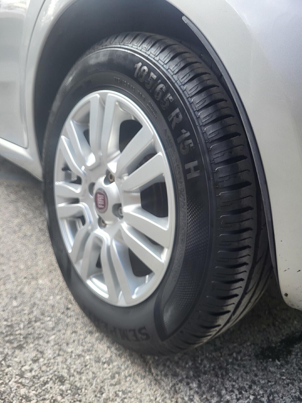 FIAT PUNTO EVO 1,2 GPL-UNICA PROPRIET-3 REVISIONI