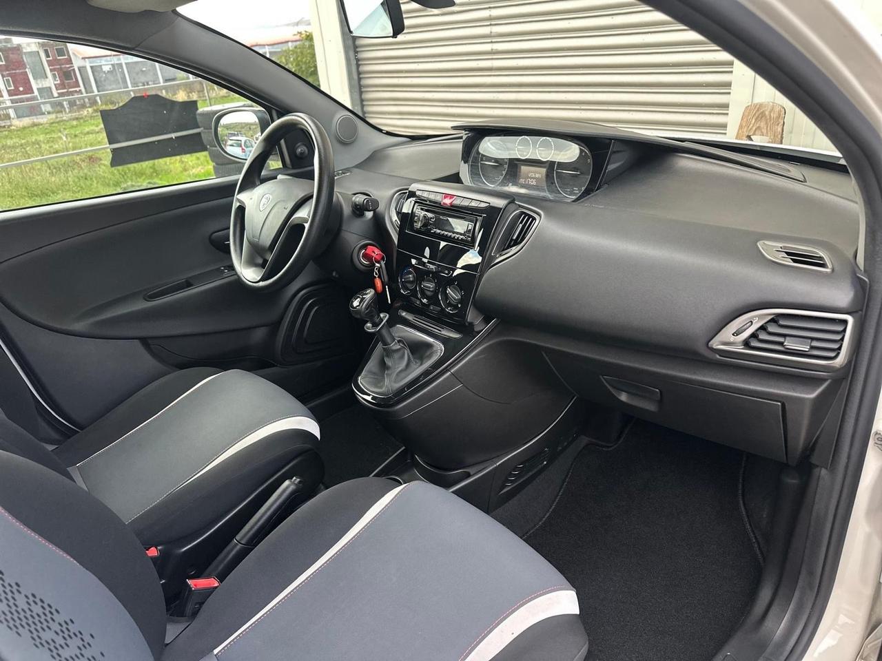 Lancia Ypsilon 1.2 69 CV 5 porte Elle