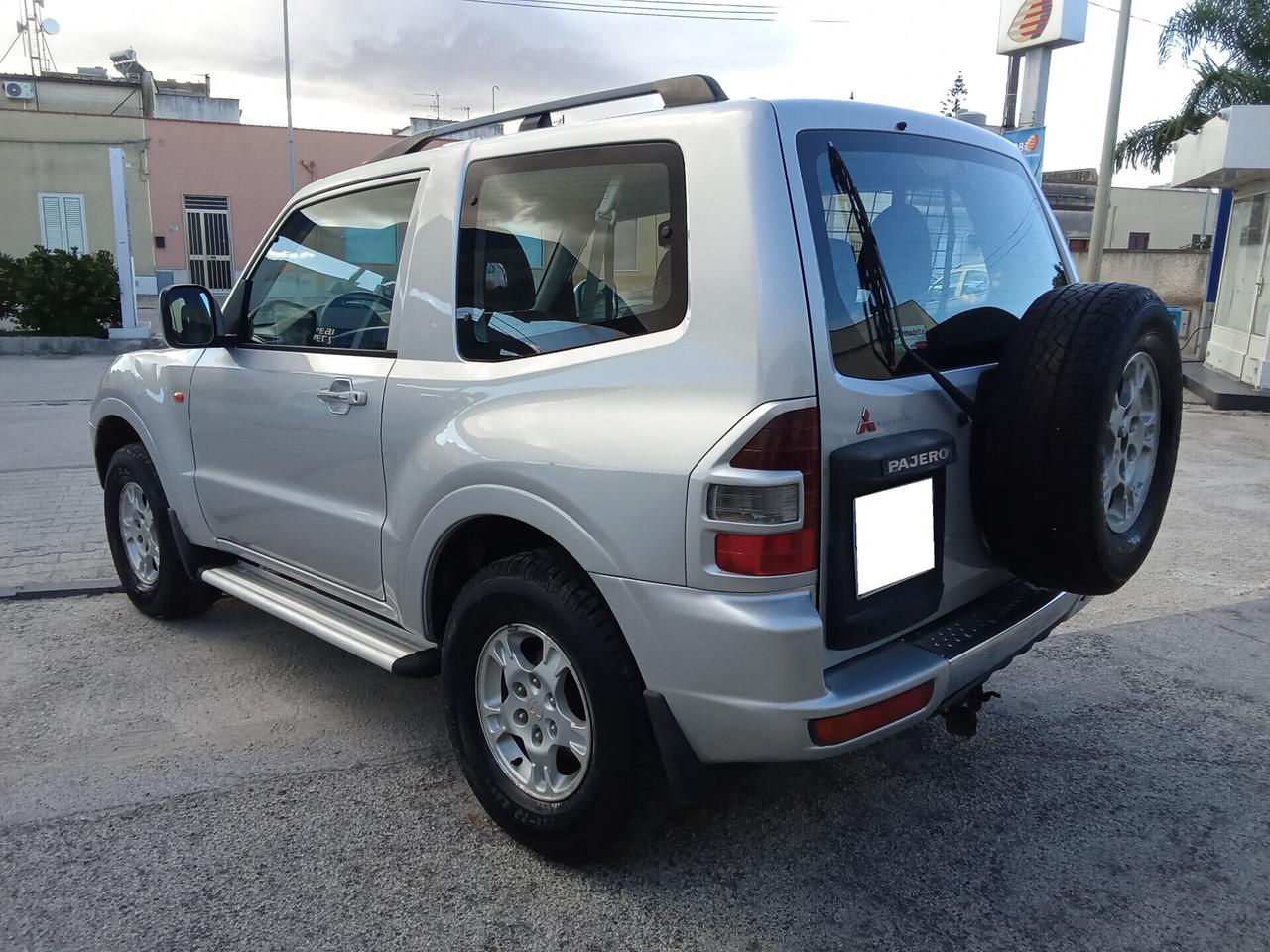 Mitsubishi Pajero 2.5 TDI 3p. GL Autocarro 5 posti