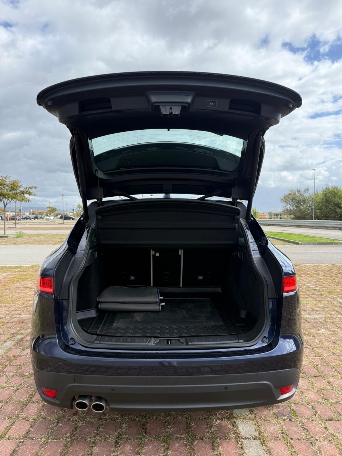 Jaguar F-Pace 2.0 D 180 CV AWD Pure
