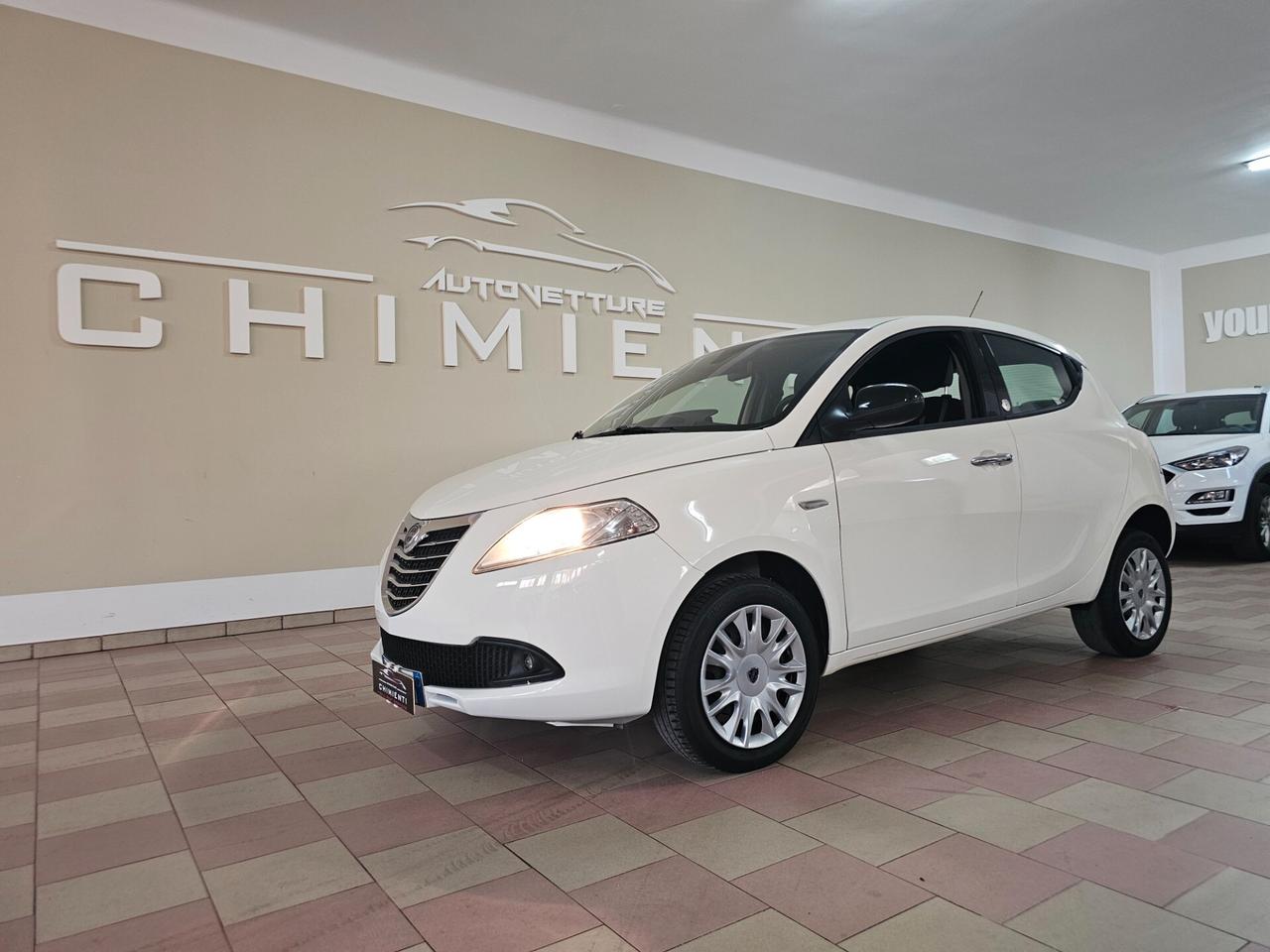 Lancia Ypsilon 0.9 TwinAir 85 CV 5 porte Metano Ecochic Gold
