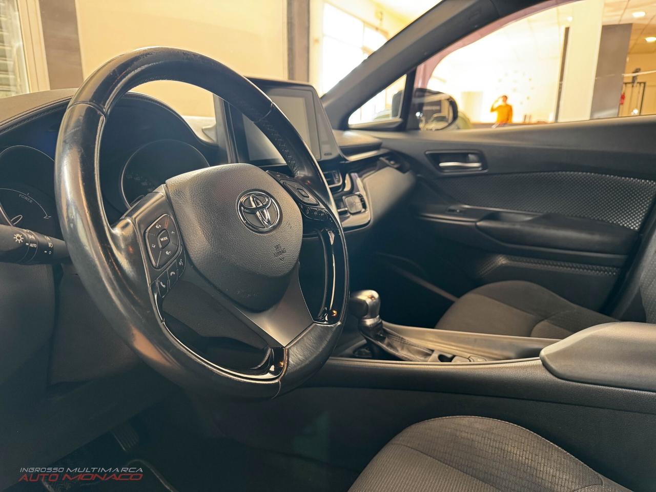 Toyota C-HR 1.8 Hybrid E-CVT 2018