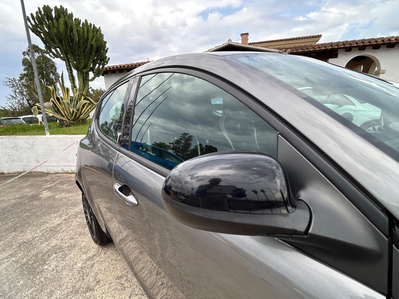 Lancia Ypsilon 1.3 MJT 16V 95 CV 5 porte S&S Elefantino