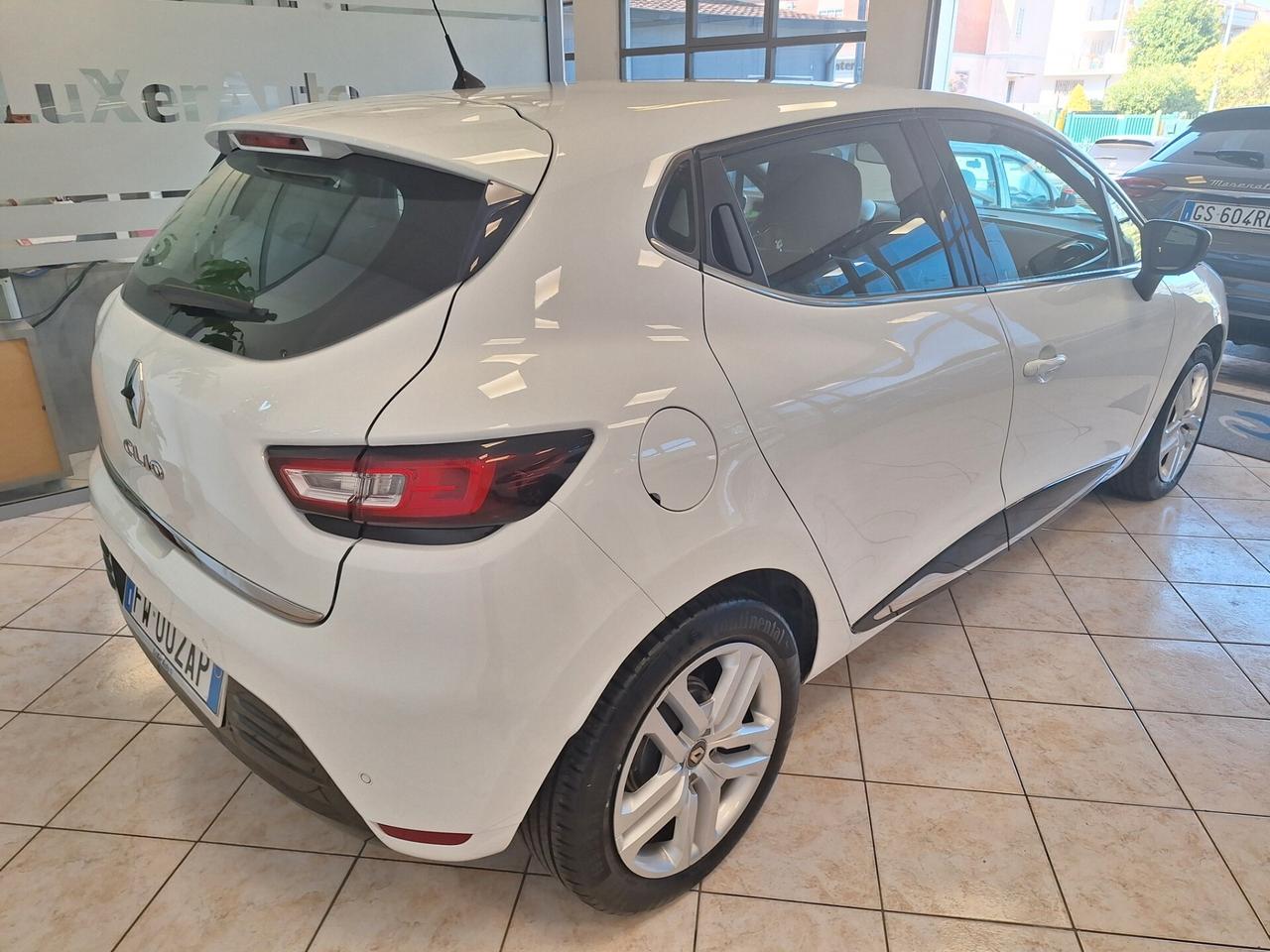 Renault Clio TCe 12V 90 CV GPL 5 porte Moschino Life