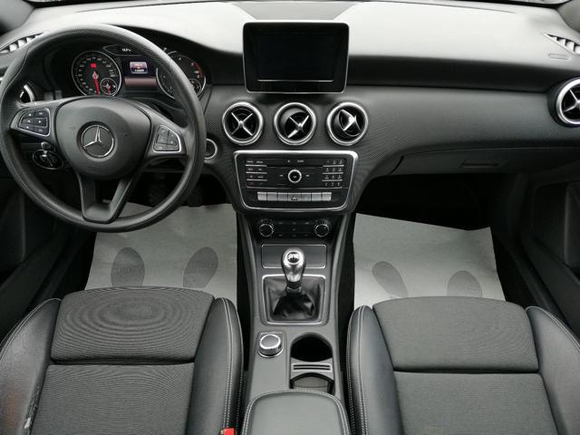 MERCEDES-BENZ A 180 d Business