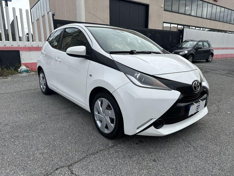 Toyota Aygo 1.0 VVT-i x-cool 5p. 69cv