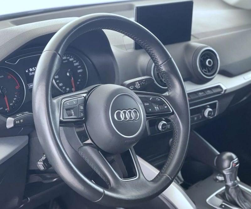 Audi Q2 1.6 30 TDI Identity Black S TRONIC