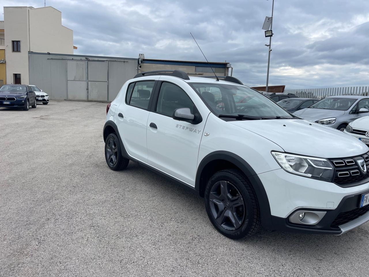 DACIA SANDERO STEPWAY 0.9 TCE GPL FULL LED MY17