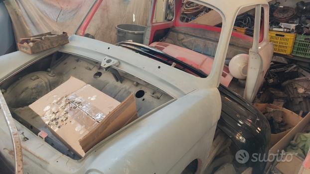 fiat bianchina del 66 in fase di restauro