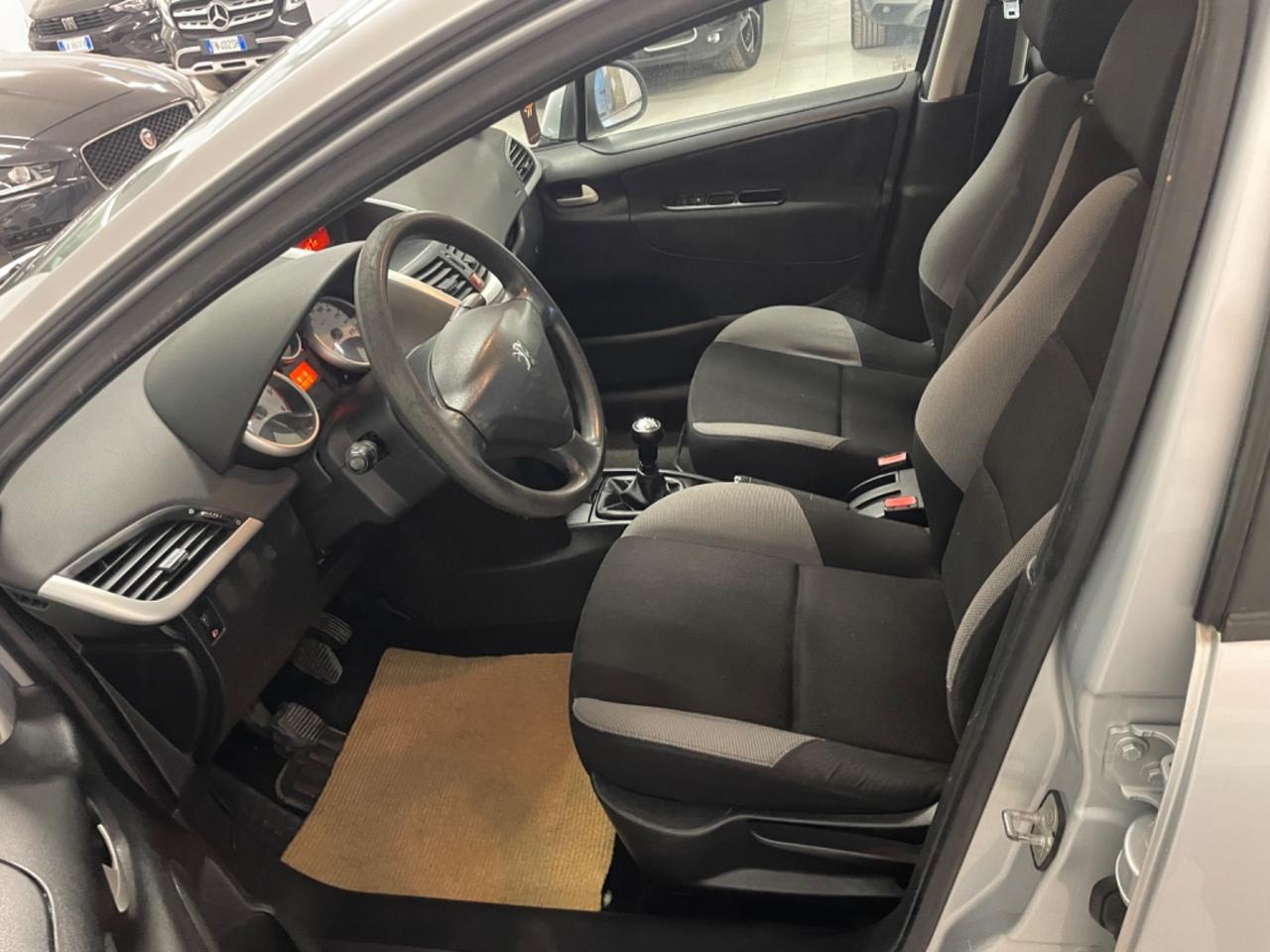 Peugeot 207 1.4 HDi 70CV 5p. X Line Perfetta!