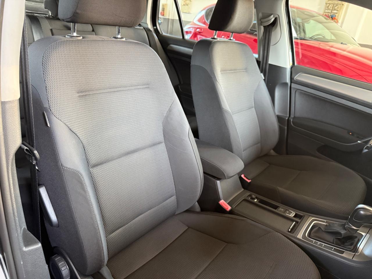 Volkswagen Golf 1.6 TDI 110 CV DSG 5p. Business UNICO PROPRIETARIO