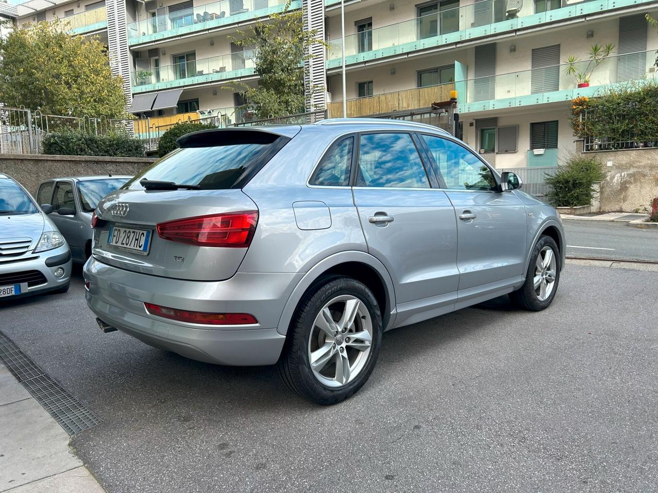 Audi Q3 2.0 TDI 120 CV Sport