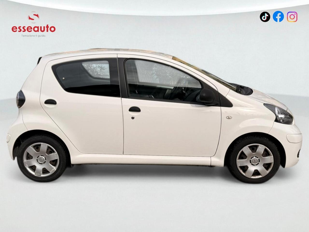 Toyota Aygo 1.0 12V VVT-i 5 porte Deep Ocean Connect