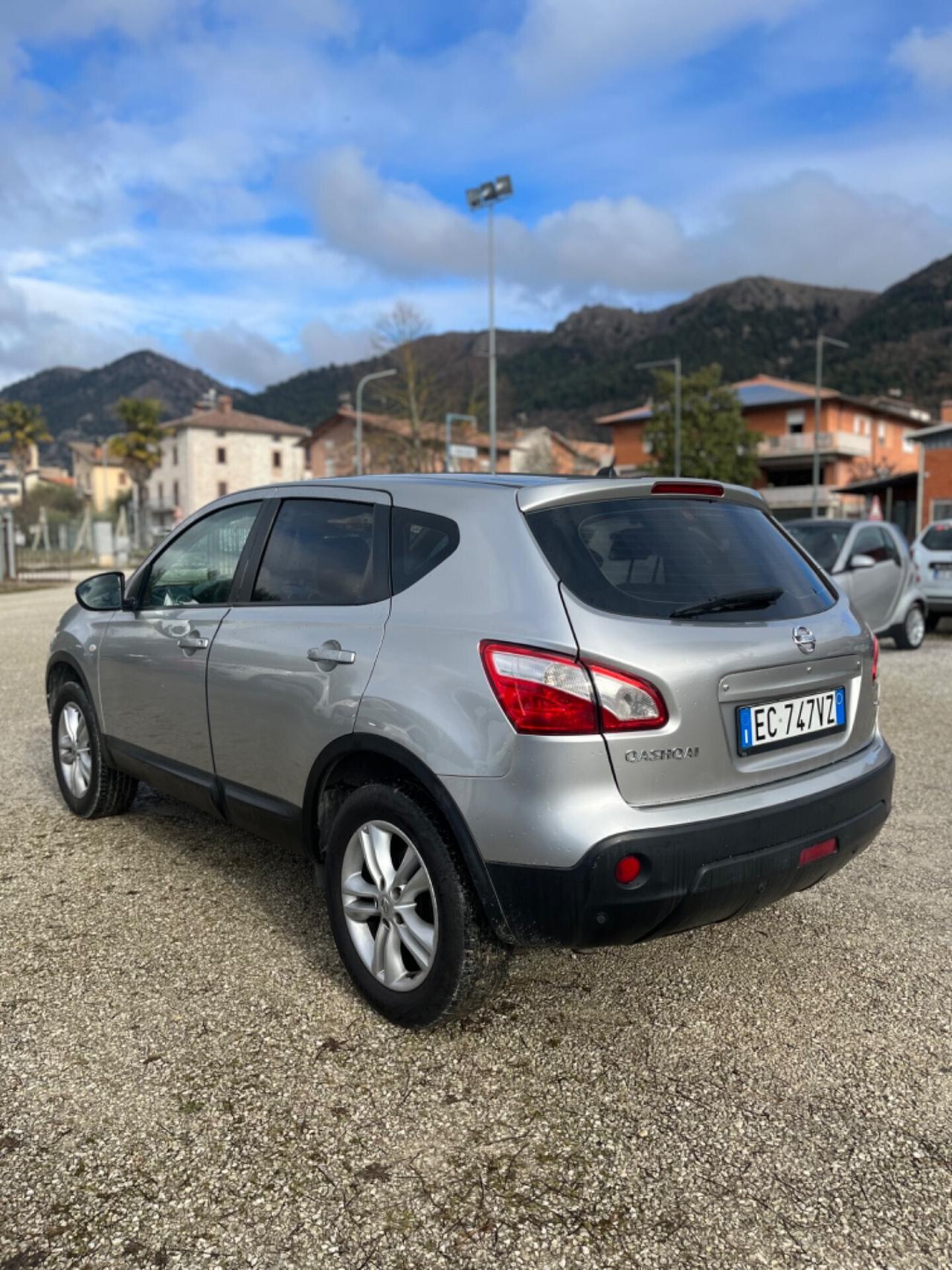 Nissan Qashqai 1.5 dCi PERFETTA SI NEOPATENTATI