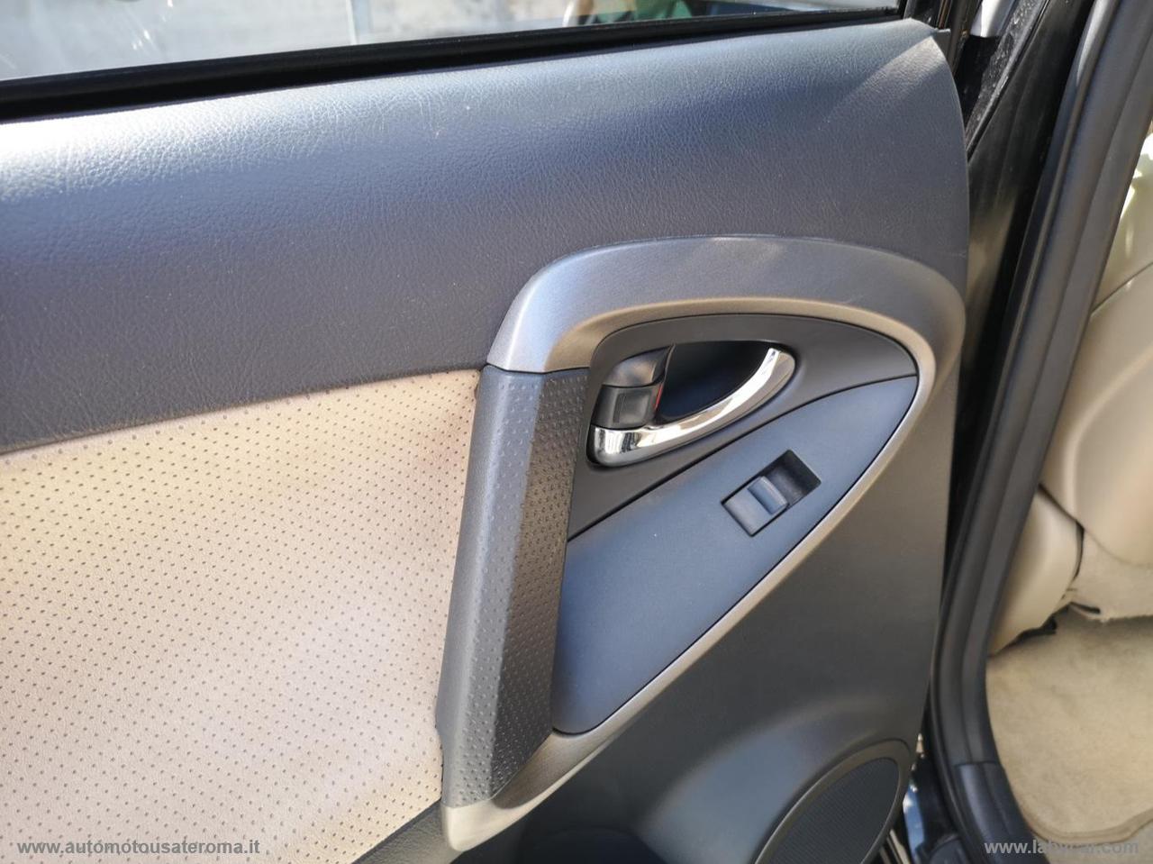 TOYOTA RAV4 Crossover 2.2 D-Cat A/T 150 CV STYLE OFFERTA PROMO WEB