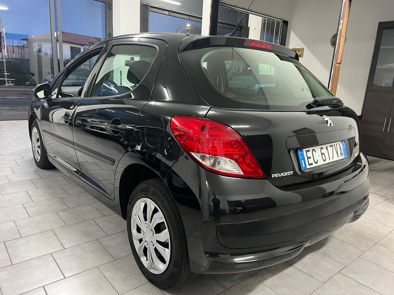 Peugeot 207 1.4 8V 75CV 5p. X Line